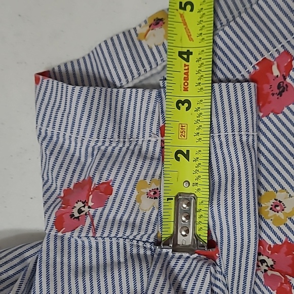 Old Navy Blue & White Striped Shorts with Floral Design size 6 - Picture 7 of 8